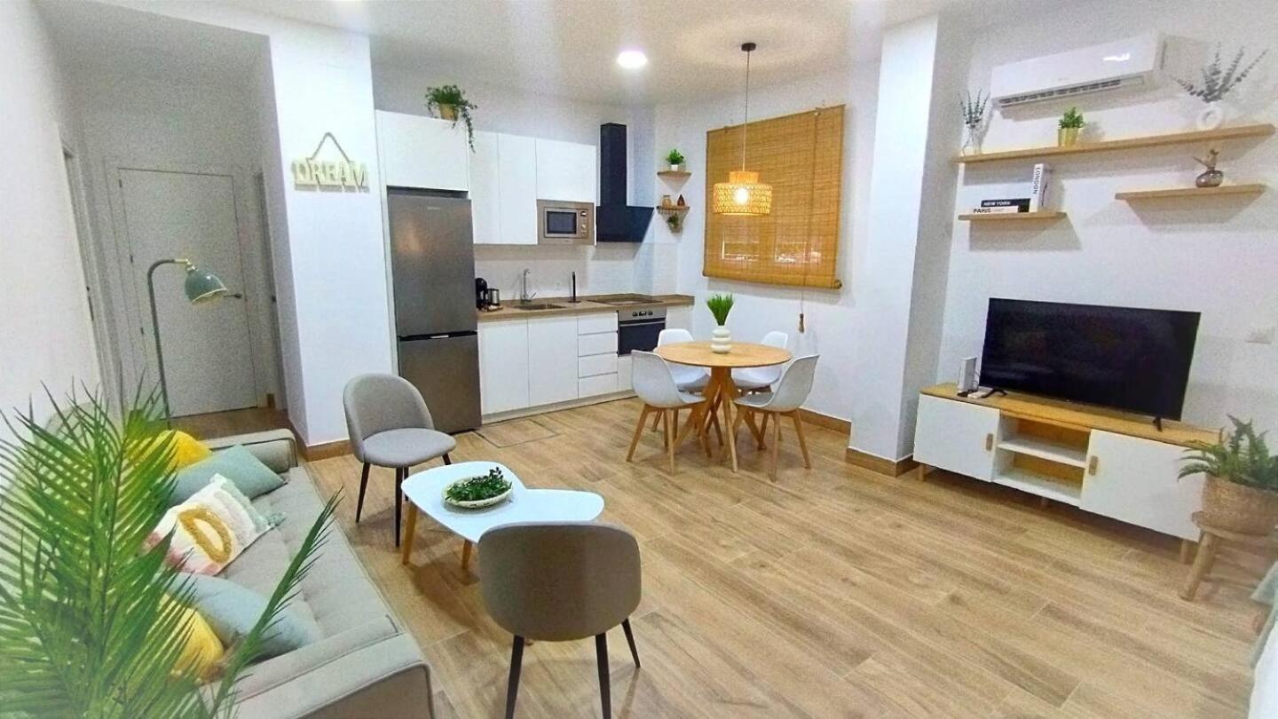 Coffee & Calm Triana Apartment Sevilla Bagian luar foto