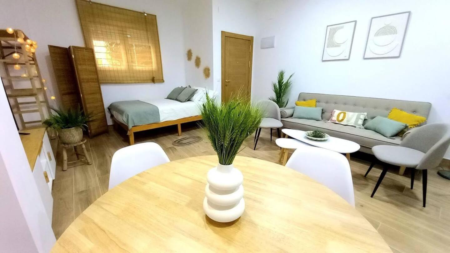 Coffee & Calm Triana Apartment Sevilla Bagian luar foto