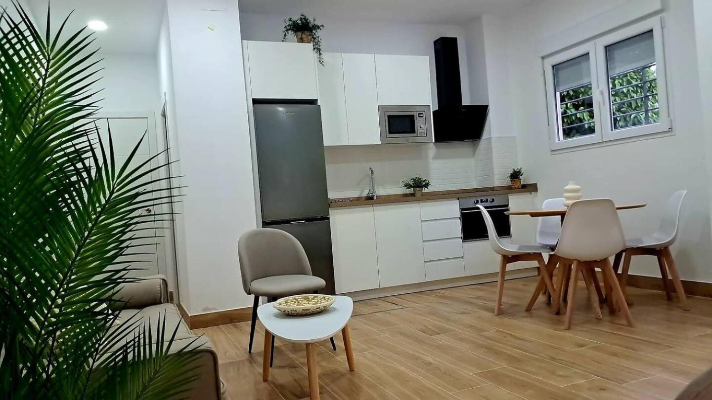 Coffee & Calm Triana Apartment Sevilla Bagian luar foto